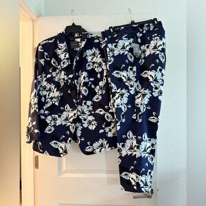 Navy Blue floral two piece pants set.